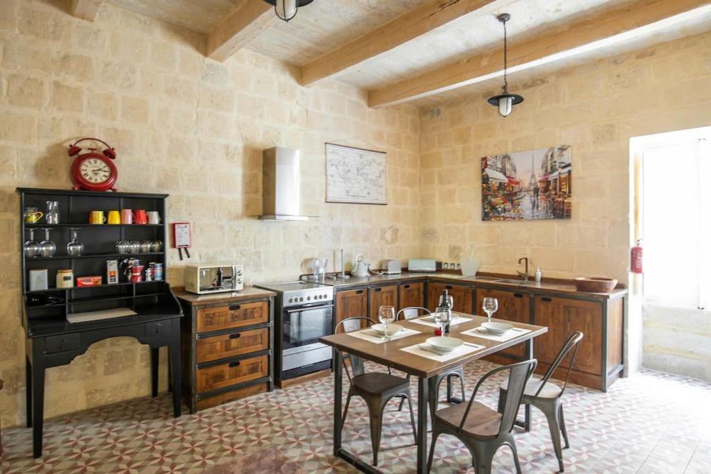 Chic, Stylish & Spacious Flat In Central La Valletta Esterno foto