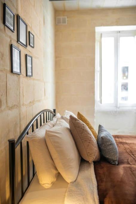 Chic, Stylish & Spacious Flat In Central La Valletta Esterno foto