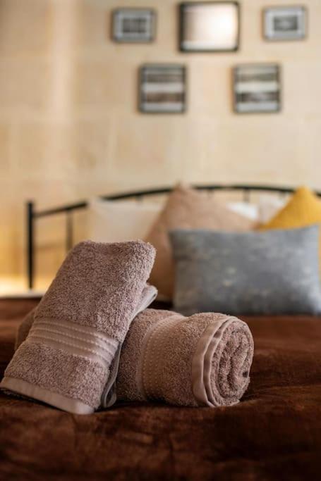 Chic, Stylish & Spacious Flat In Central La Valletta Esterno foto