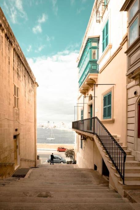 Chic, Stylish & Spacious Flat In Central La Valletta Esterno foto