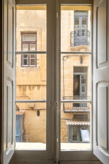 Chic, Stylish & Spacious Flat In Central La Valletta Esterno foto