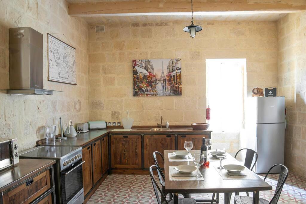 Chic, Stylish & Spacious Flat In Central La Valletta Esterno foto
