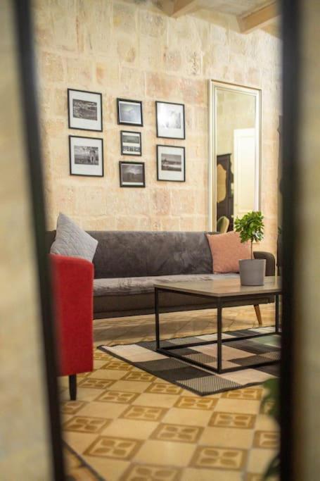 Chic, Stylish & Spacious Flat In Central La Valletta Esterno foto