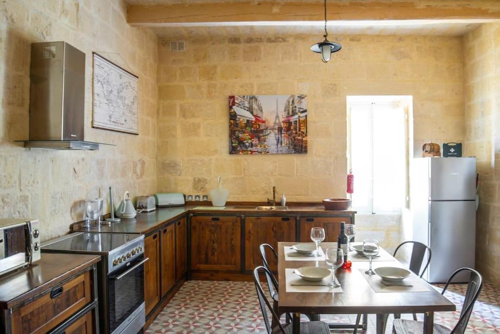 Chic, Stylish & Spacious Flat In Central La Valletta Esterno foto