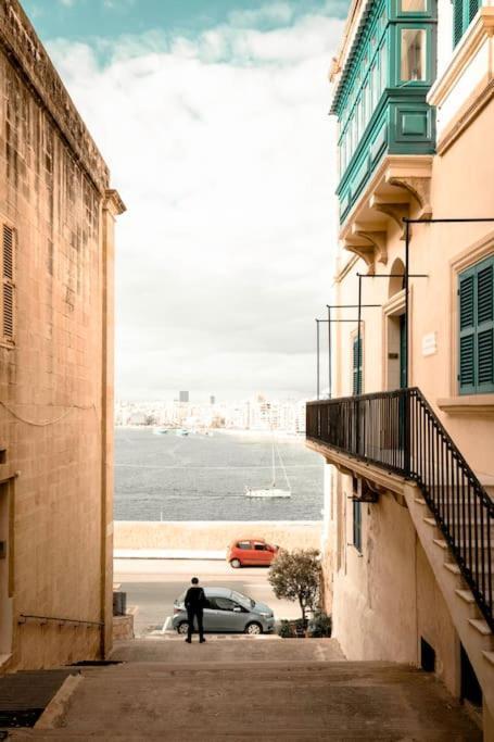 Chic, Stylish & Spacious Flat In Central La Valletta Esterno foto