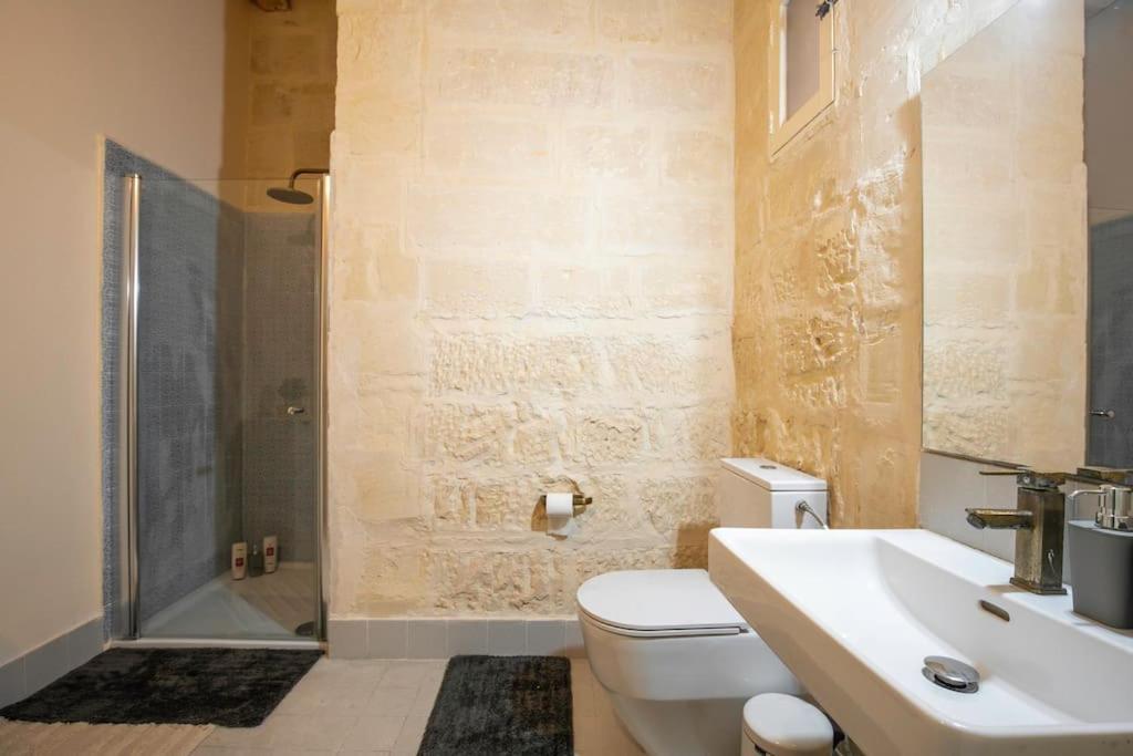 Chic, Stylish & Spacious Flat In Central La Valletta Esterno foto