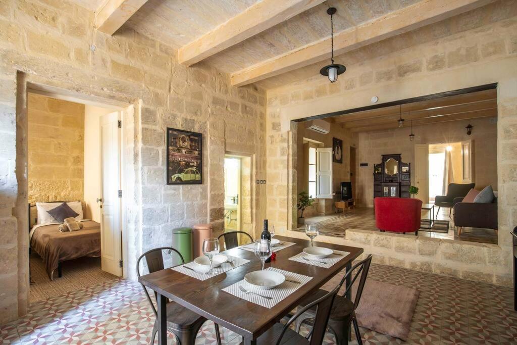 Chic, Stylish & Spacious Flat In Central La Valletta Esterno foto