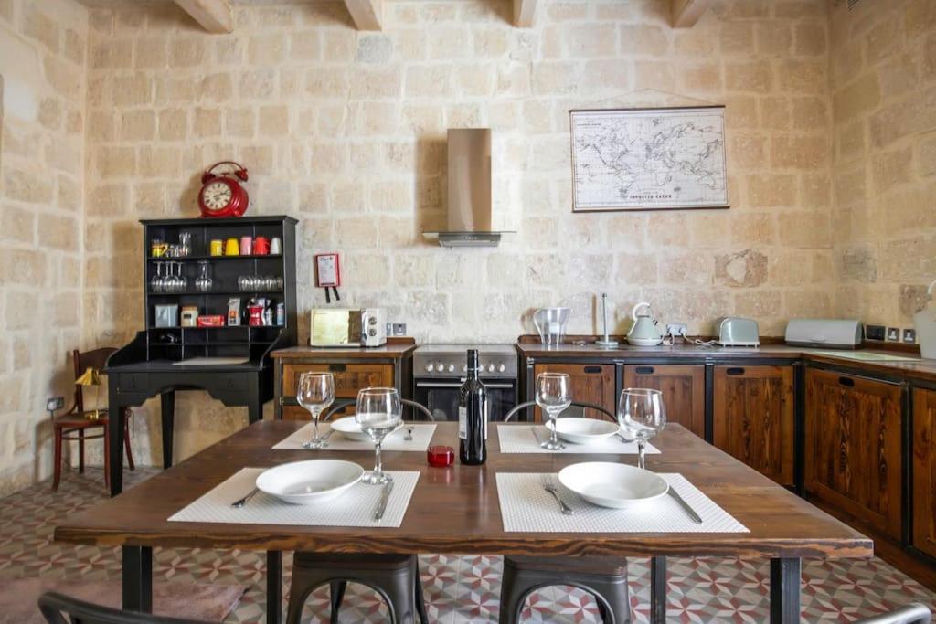 Chic, Stylish & Spacious Flat In Central La Valletta Esterno foto